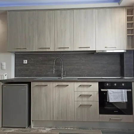 Minimalist W/ View *