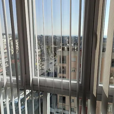 Minimalist W/ View テッサロニキ
