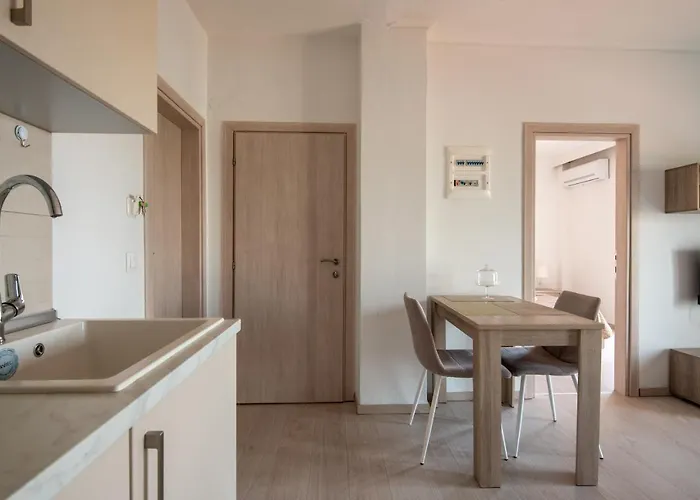 Minimalist W/ View * Salonic