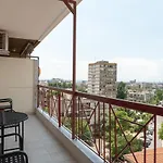 Minimalist W/ View Apartmán *