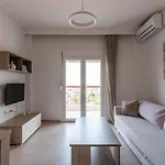 Minimalist W/ View Apartament