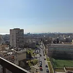 Minimalist W/ View Apartmán *