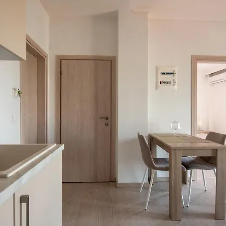 Minimalist W/ View * Saloniki
