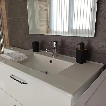 Minimalist W/ View Appartement Thessaloniki