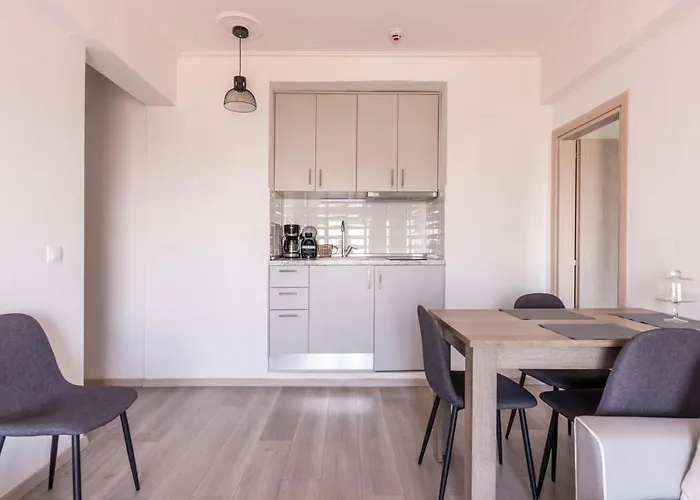 Minimalist W/ View * Szaloniki