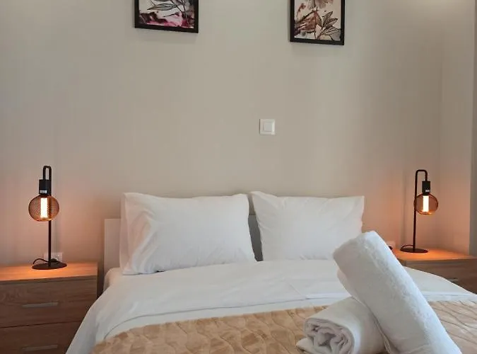 Apartman Minimalist W/ View
