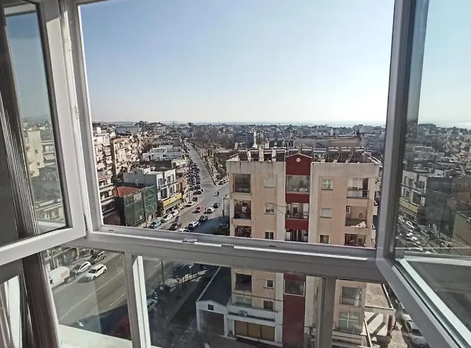 Minimalist W/ View * Szaloniki