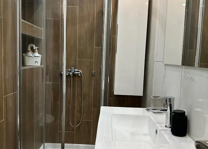 Apartman Minimalist W/ View