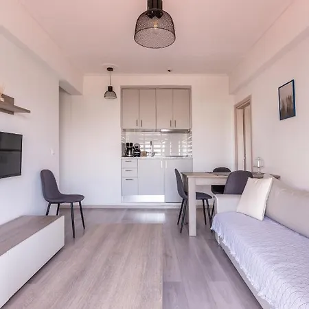 Minimalist W/ View Salonicco